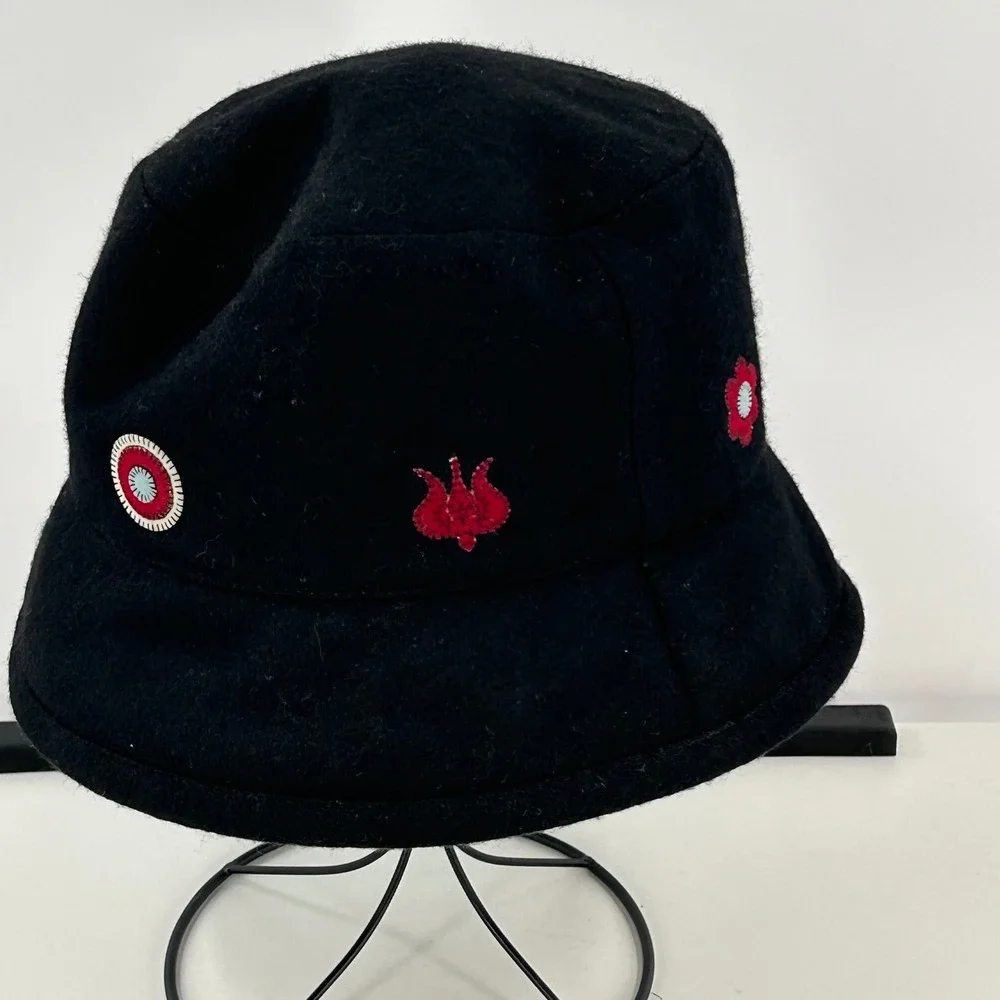 Vintage Black Wool Blend Bucket Hat‎ Embroidered Flower Applique Boho 90s Y2K